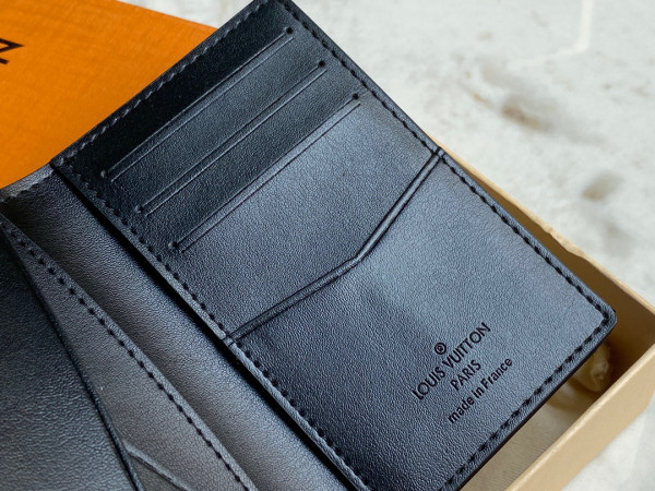 l0*is V*t0n pocket organizer