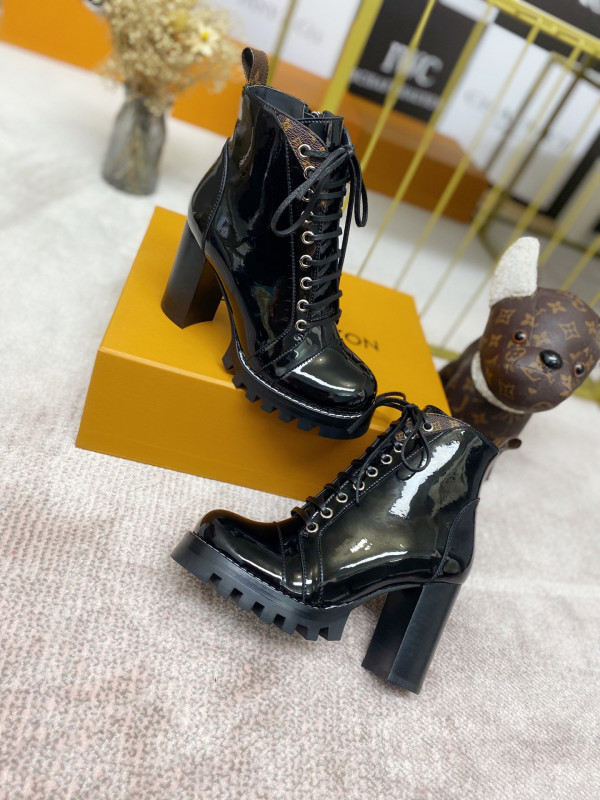 l0*is V*t0n star trail ankle boot