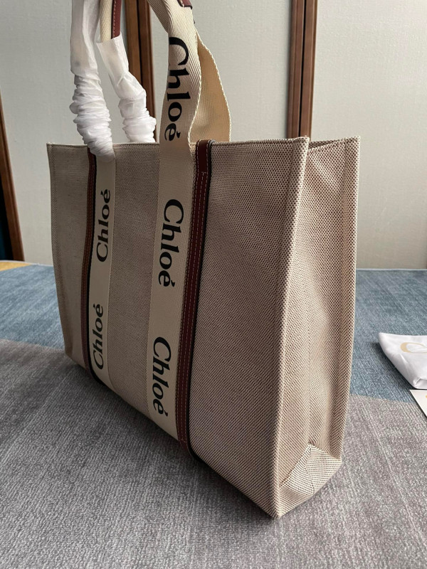 Ch10É large woody tote bag