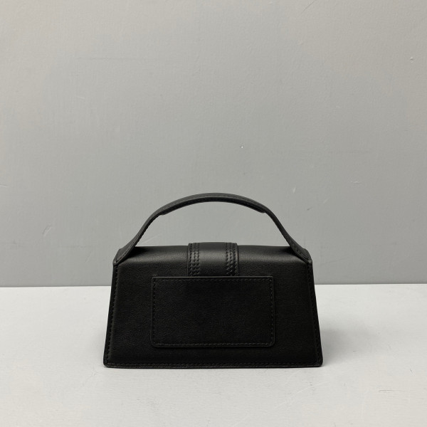 JACQUEMUS Le Bambino