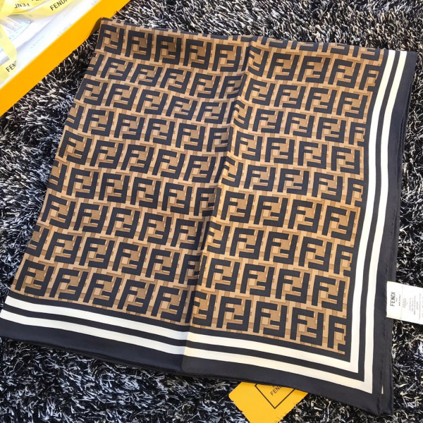 F**di scarf