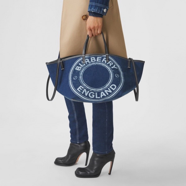 B**rry beach tote