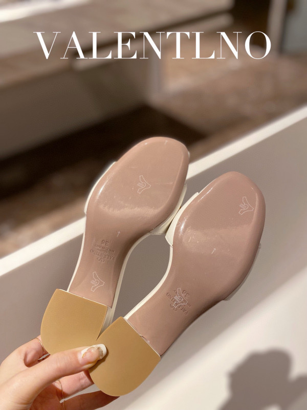 Va1e*ntin0 vlogo signature slide sandal