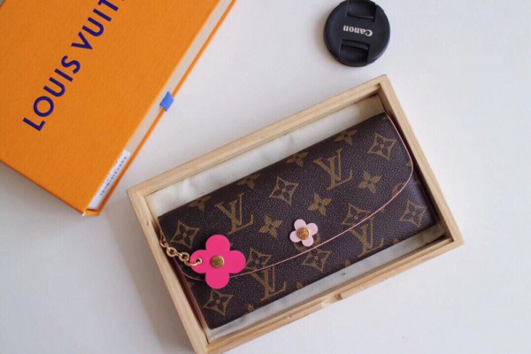 l0*is V*t0n emilie wallet