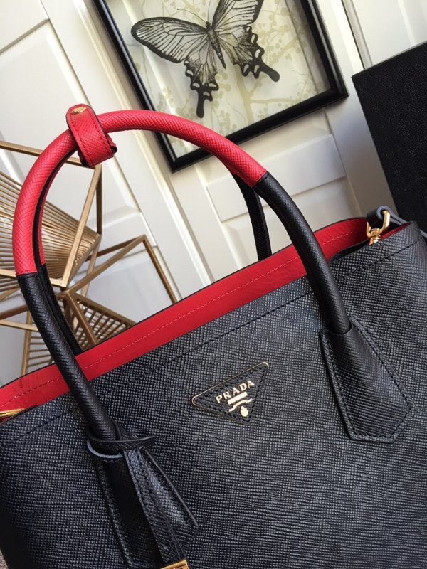 Pra*a double bag