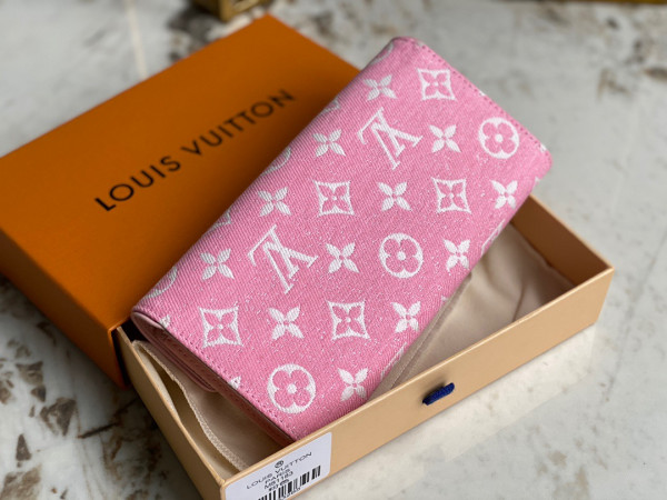 l0*is V*t0n sarah wallet