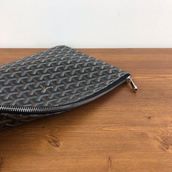 Go*ard senat pouch
