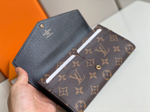 l0*is V*t0n sarah wallet