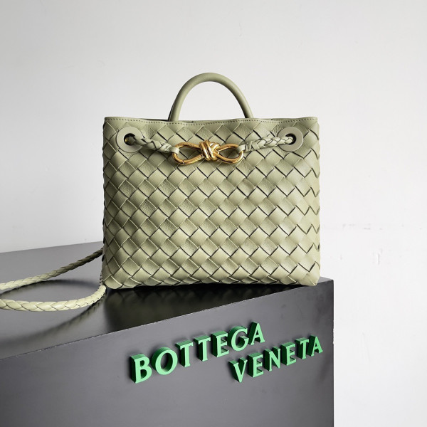 bo*te*ga Ve*ne*ta medium andiamo