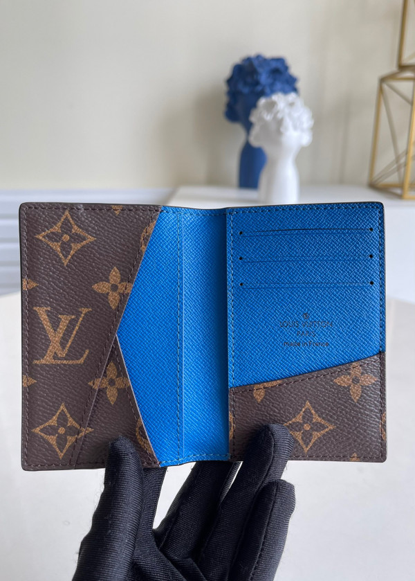 l0*is V*t0n pocket organizer