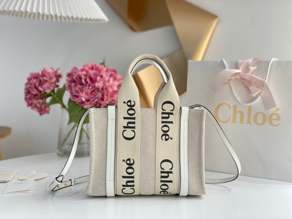 Ch10É small woody tote bag