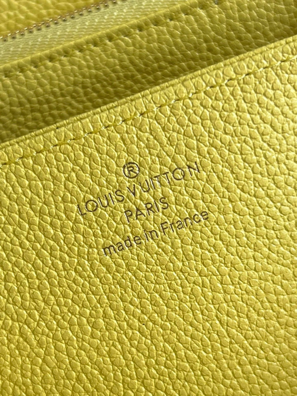 l0*is V*t0n zippy wallet