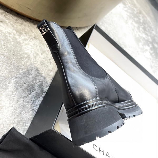 CL ANKLE BOOTS