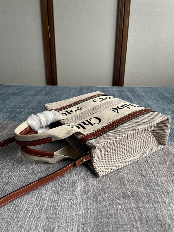 Ch10É small woody tote bag with strap