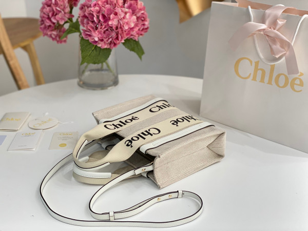 Ch10É small woody tote bag