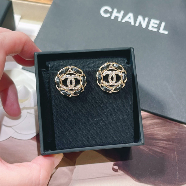CL EARRINGS