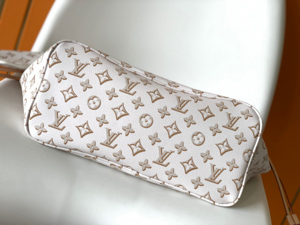 l0*is V*t0n neverfull mm