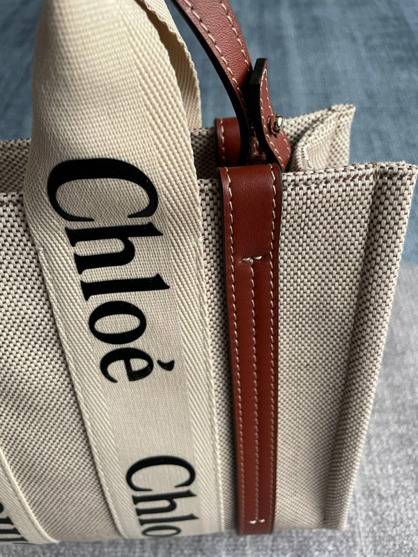 Ch10É small woody tote bag with strap