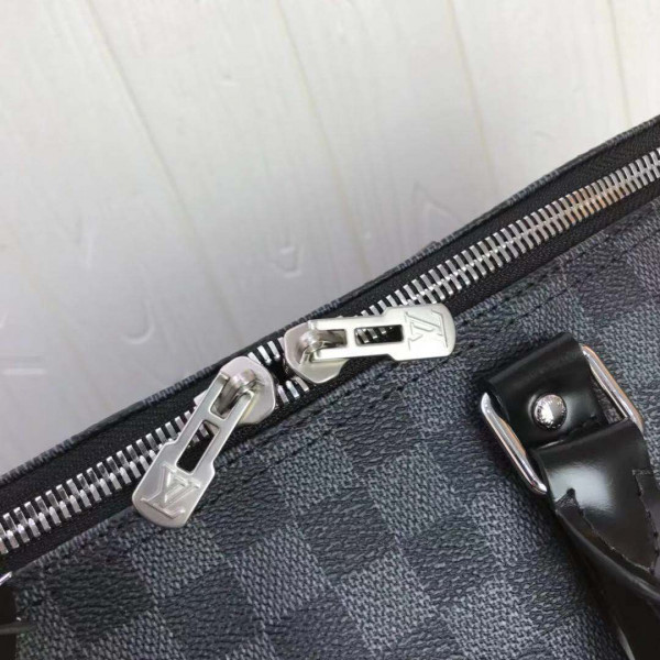 l0*is V*t0n keepall bandouliÈre 55