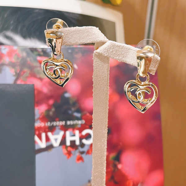 CL EARRINGS