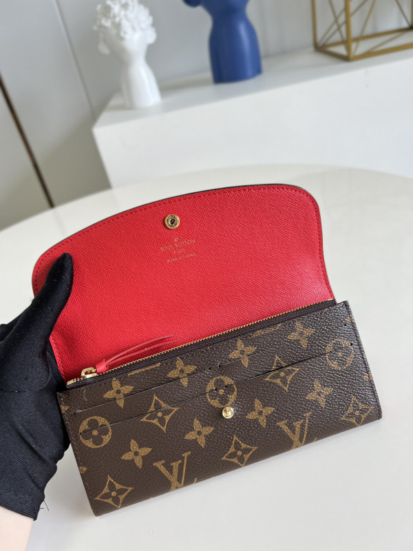 l0*is V*t0n emilie wallet