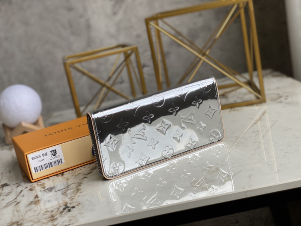 l0*is V*t0n zippy wallet vertical