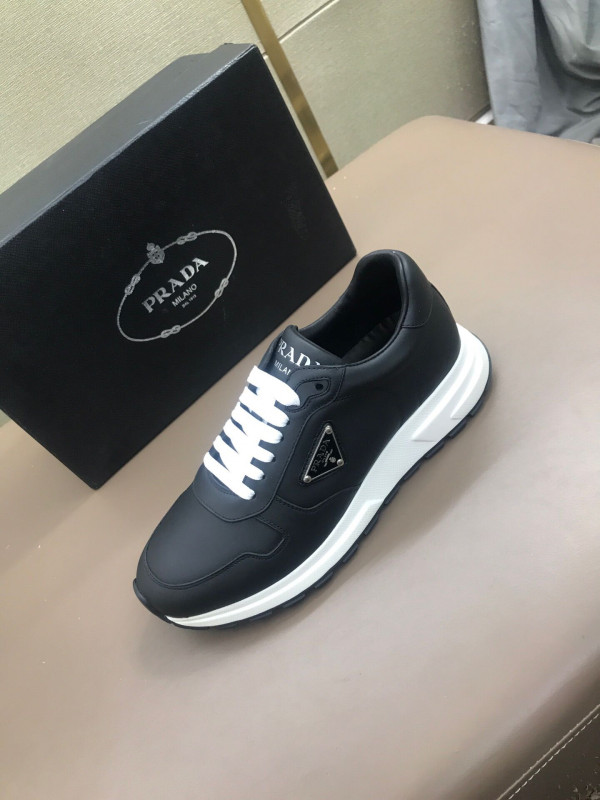 Pra*a sneakers