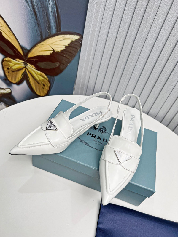 Pra*a patent leather slingbacks