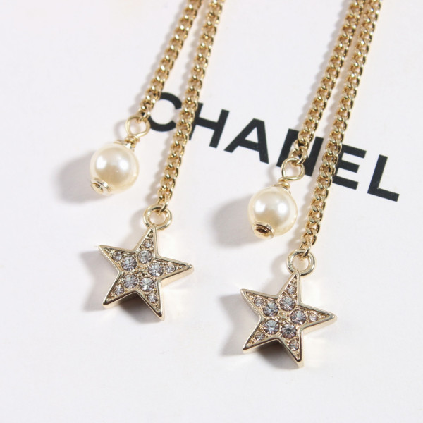 CL EARRINGS