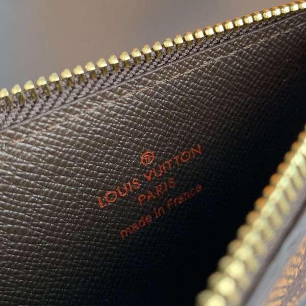 l0*is V*t0n coin card holder