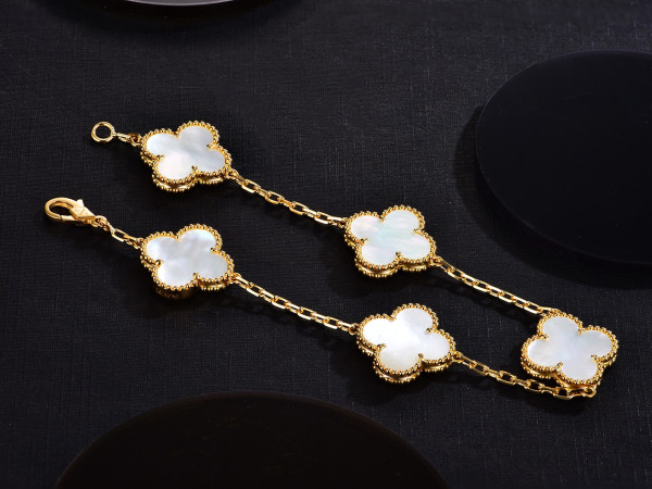 V*N CL*F & arpels  perlée bracelet