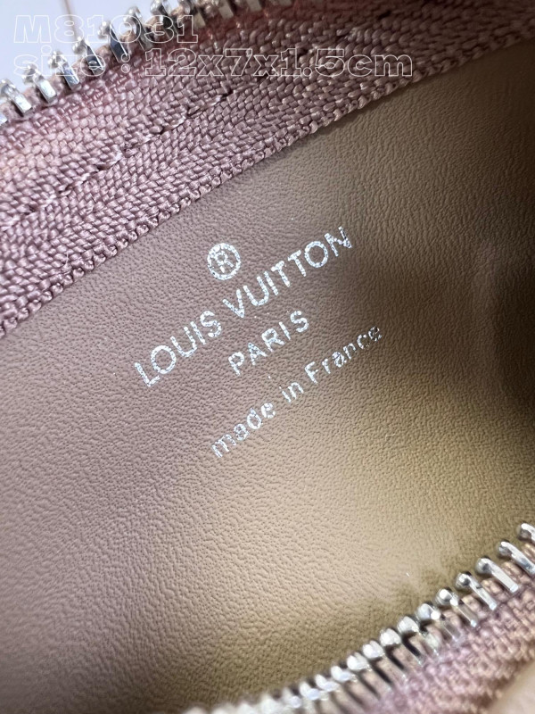 l0*is V*t0n key pouch
