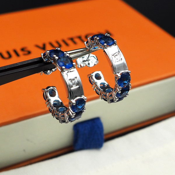 l0*is V*t0n earrings