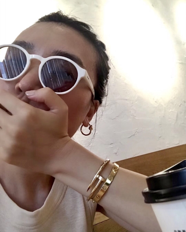 Ca*t*er  bracelet