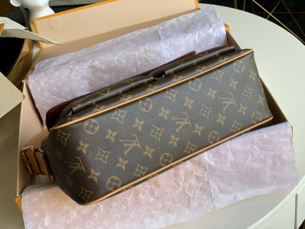 l0*is V*t0n vintage bag-32*10*20cm