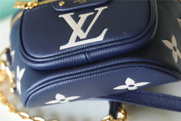 l0*is V*t0n mini bumbag-17-12-9.5cm
