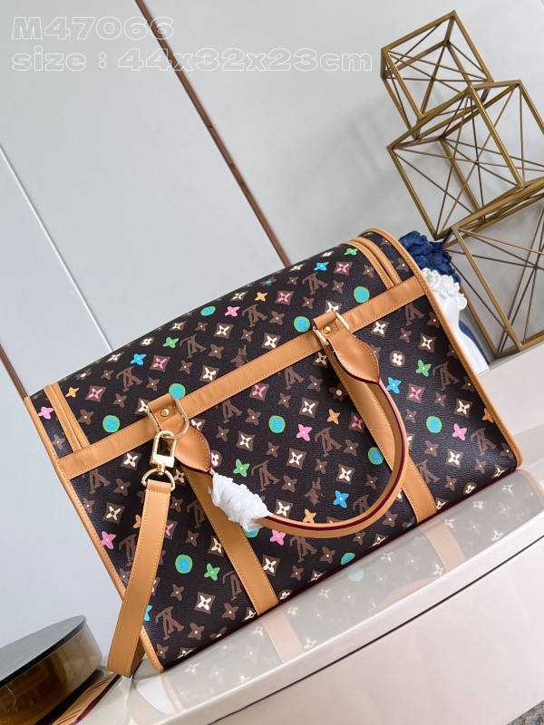 l0*is V*t0n dog bag-44*32*23cm