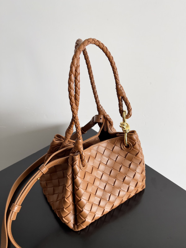 bo*te*ga Ve*ne*ta andiamo parachute small shoulder bag