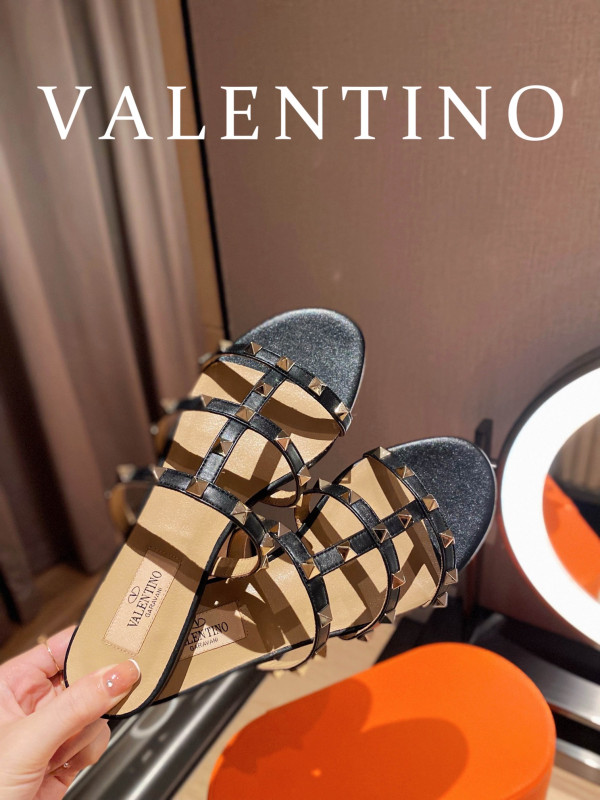 VALENTINO MULES