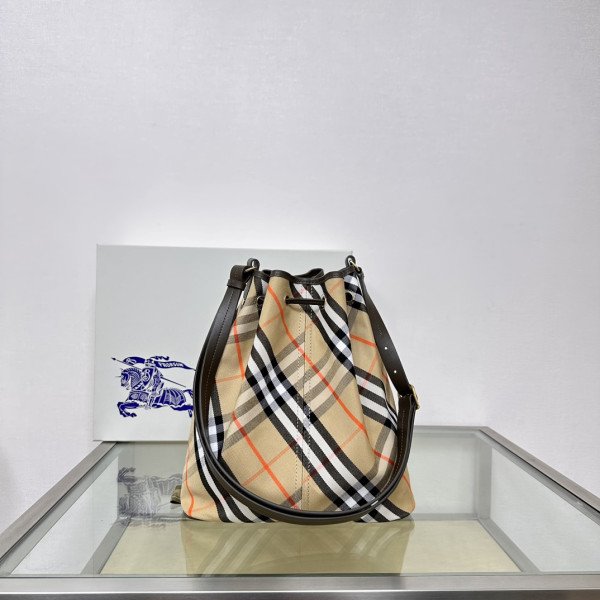 B**rry medium check drawstring pouch