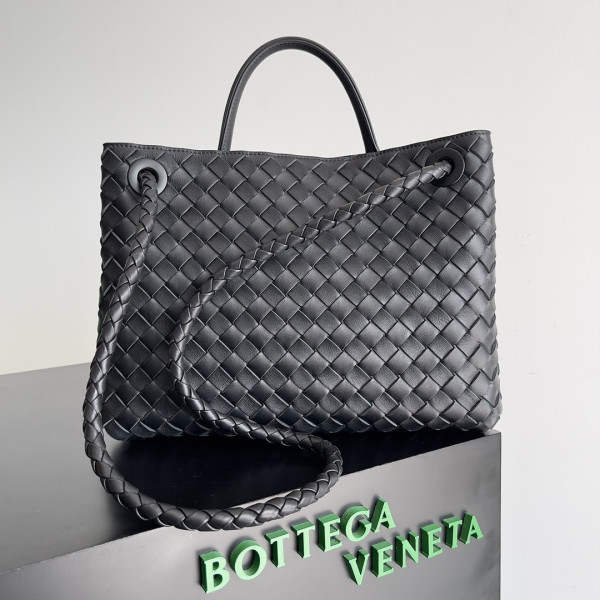 bo*te*ga Ve*ne*ta medium andiamo
