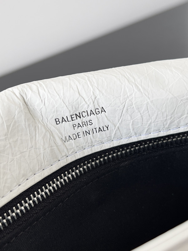 Ba*len*cia*ga bb solt small flap bag