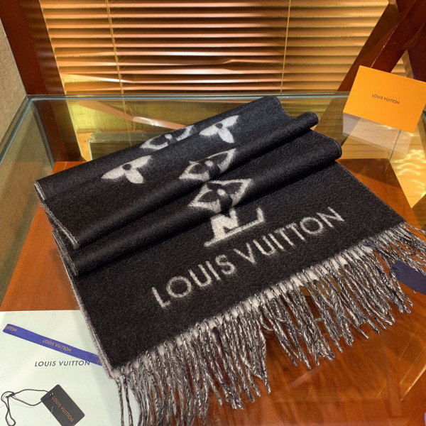 l0*is V*t0n reykjavik scarf